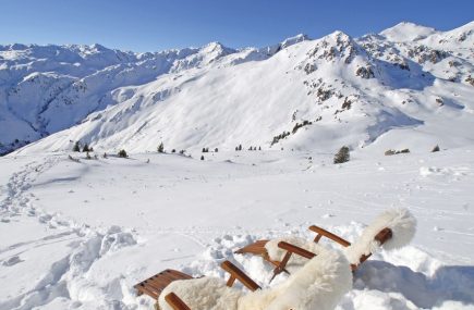 Winterpanorama Hochzillertal Bergwinter Liegestühle (c)Wörgötter&friends (22)_995x666 Winterpanorama Hochzillertal Bergwinter Liegestühle (c)Wörgötter&friends (22)_995x666